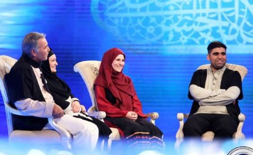 مزایده خیریه پیراهن بارسلونا با امضای &laquo;مسی&raquo; در &laquo;ماه عسل&raquo;/ سایه محبت پدرانه بر سر بچه های بدسرپرست + فیلم و تصاویر