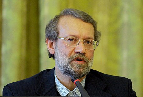 علی لاریجانی، در مراسم گرامیداشت شهدای هفتم تیر سخنرانی می‌کند