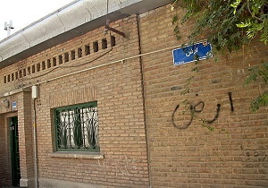 خانه‌های شاعران گرفتار بی‌مهری مسؤلان/ اتاقی که بجای ثبت در میراث ملی تبدیل به آشپرخانه شد