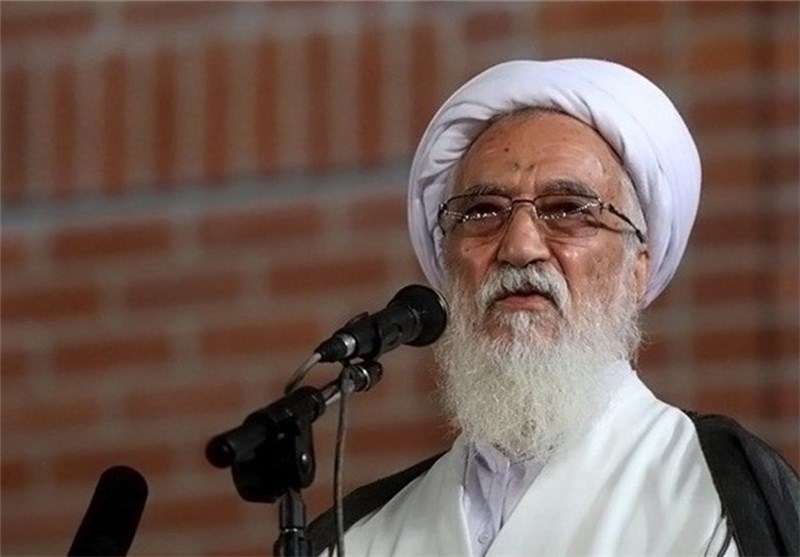 آیت الله موحدی کرمانی: صاحبان حقوق&zwnj;های نجومی باید تمام پول&zwnj;ها را پس دهند