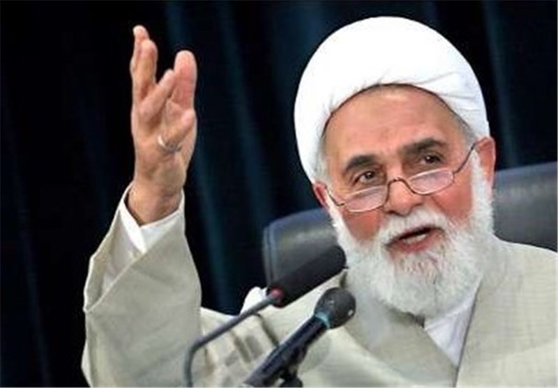ناطق نوری: دولت باید آیین&zwnj;نامه&zwnj;ای ارائه کند تا حقوق&zwnj;ها طبق نظام هماهنگ پرداخت انجام شود