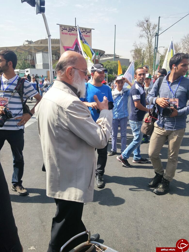 کدام یک از چهرهای سیاسی در راهپیمایی روز قدس حضور داشتند؟/ از حضور فرزند رهبر انقلاب تا حاشیه&zwnj;سازی احمدی&zwnj;نژاد+ تصویر