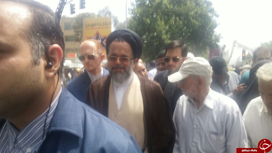 کدام یک از چهرهای سیاسی در راهپیمایی روز قدس حضور داشتند؟/ از حضور فرزند رهبر انقلاب تا حاشیه&zwnj;سازی احمدی&zwnj;نژاد+ تصویر