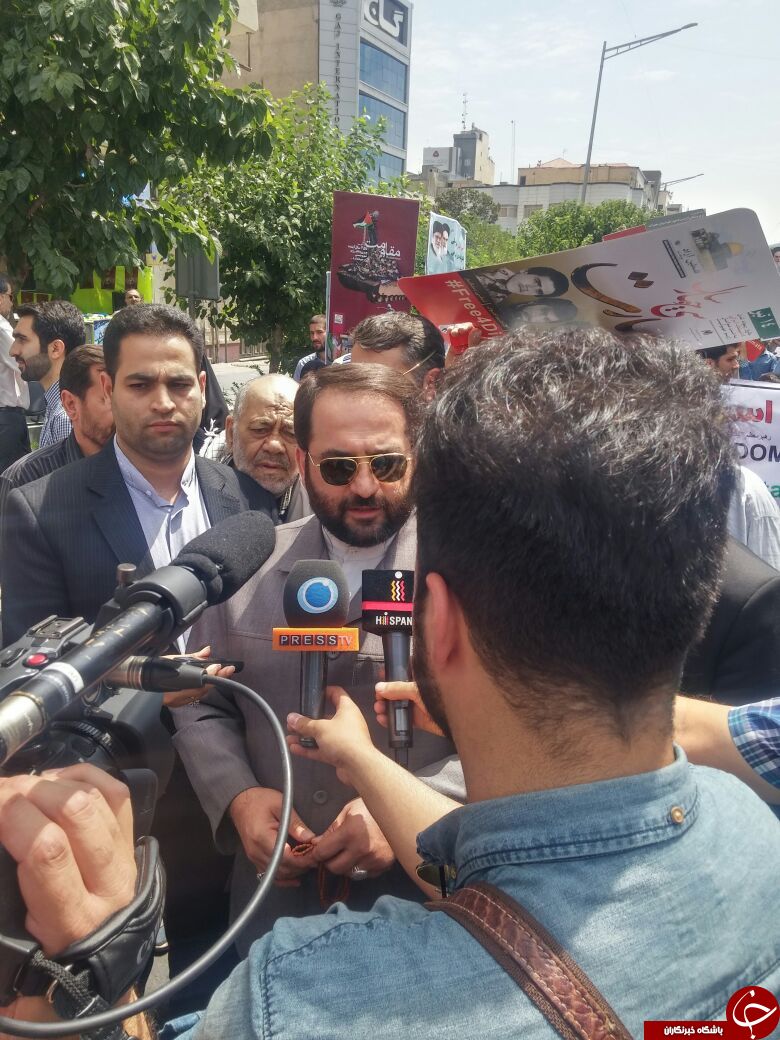 کدام یک از چهرهای سیاسی در راهپیمایی روز قدس حضور داشتند؟/ از حضور فرزند رهبر انقلاب تا حاشیه&zwnj;سازی احمدی&zwnj;نژاد+ تصویر