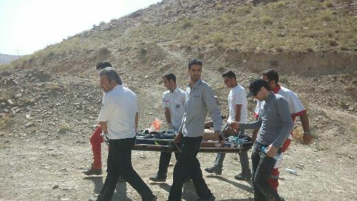 سقوط یک پاراگلایدر در دره گردوی اراک