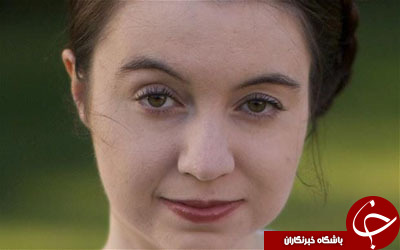 اعتراض به برکسیت بهانه عریان شدن استاد دانشگاه کمبریج+ تصاویر