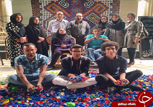 فروش نخستین فرش پلاستیکی به نفع معلولان بستکی +تصویر
