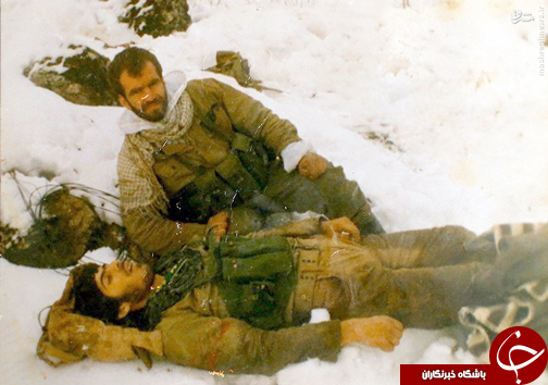عکس/ پیکر شهید روی برف