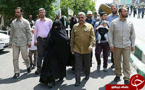 عکس: فرمانده سپاه و همسرش در روز قدس