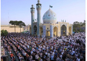 غبار روبی مضجع منور حرم مطهر حضرت زینب بنت موسی بن جعفر (ع)