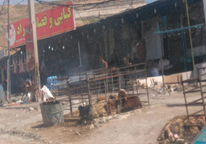 وضعیت نامناسب حاشیه جاده + تصاویر