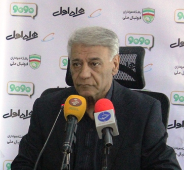 یک کمک مربی و مربی بدنساز باید به تیم ملی نوجوانان اضافه شوند