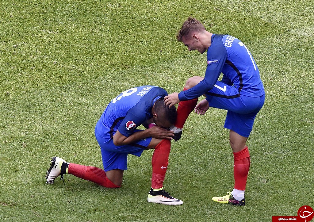 ماچ و بوسه به سبک فوتبال+تصاویر