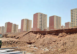 ریشه تعطیلی کارخانه ها در زمین است!
