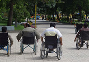 240 هزار معلول در استان اصفهان