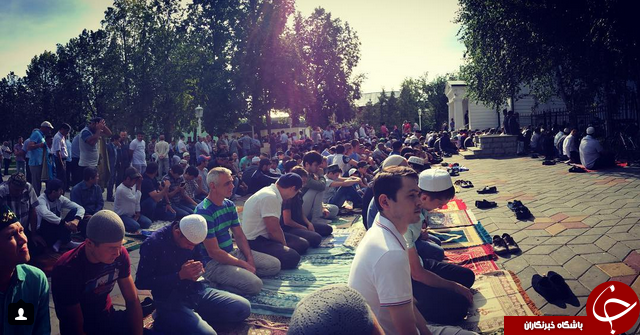 مسلمانان مسکو نماز عید فطر را اقامه کردند/ پخش شیرینی رایگان+تصاویر