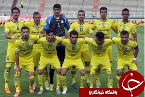 علی دایی به نیمکت نفت نزدیک شد