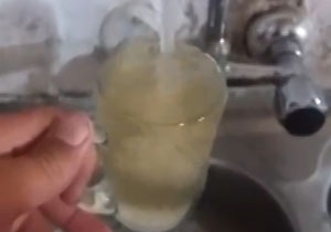 آب شرب آلوده در روستای کشلی + فیلم