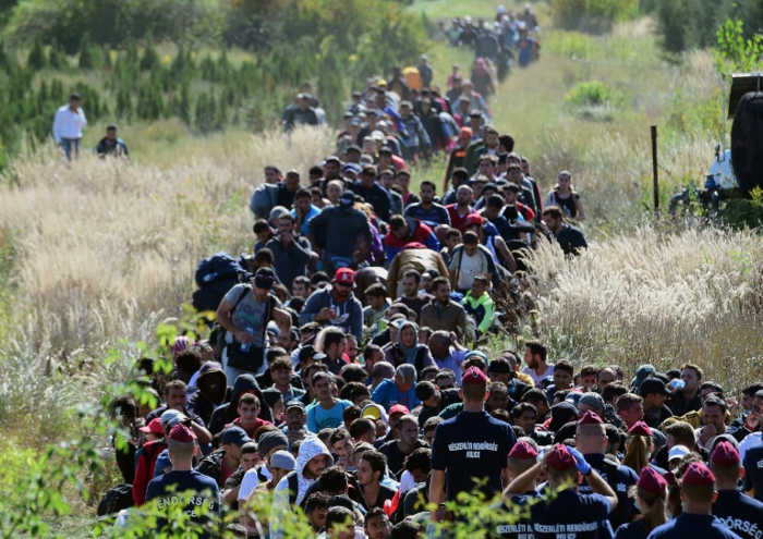 برگزاری همه&zwnj;پرسی در مجارستان درخصوص سهمیه مهاجرت اتحادیه اروپا