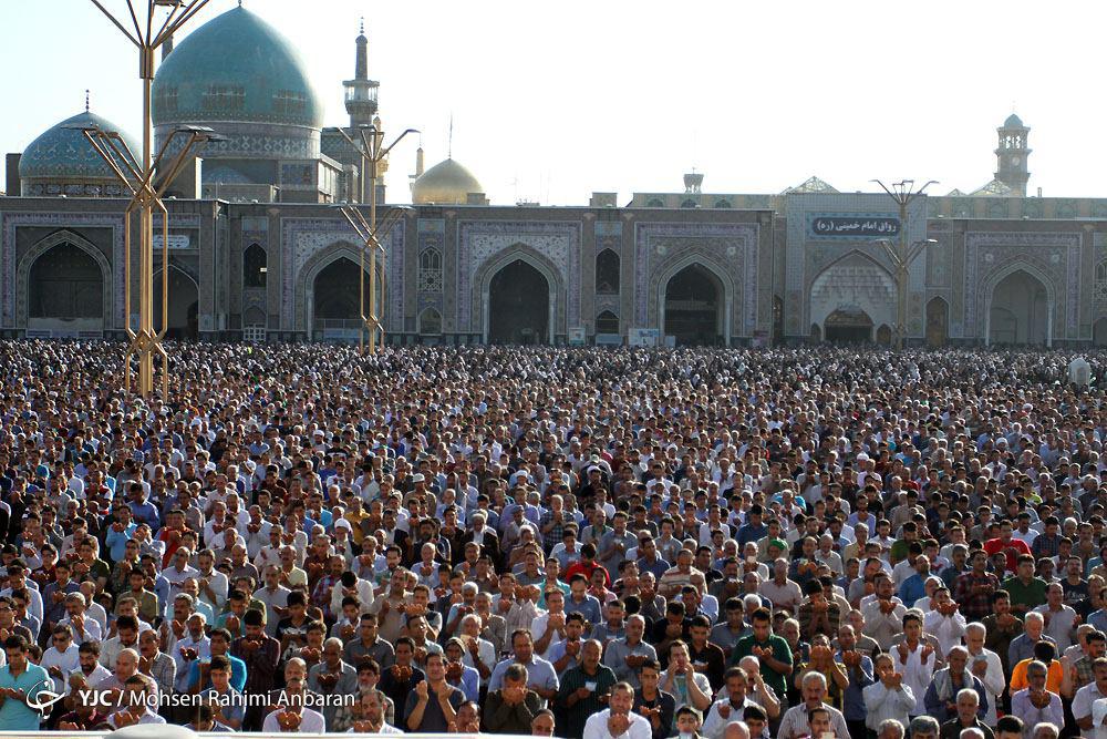 برگزاری نماز باشکوه عید فطر در حرم مطهر رضوی+تصاویر