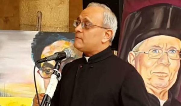 اذان گفتن کشیش مسیحی در مراسم افطار حزب الله در جنوب لبنان