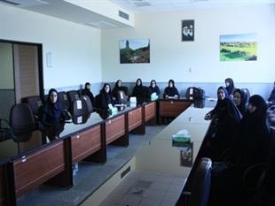 با رعایت بایدها و نبایدها ی الهی بهترین زندگی و آخرت را خواهیم داشت