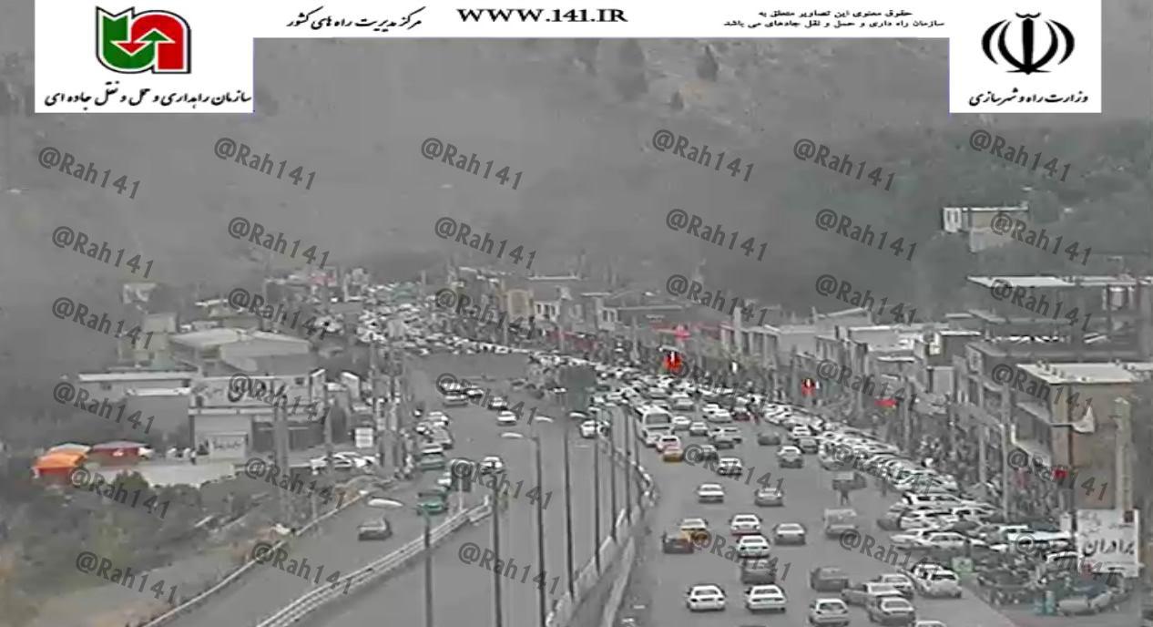 ترافیک سنگین در محورهای کرج-چالوس و هراز/ بارش باران در گیلان و مازندران ترافیک سنگین در محورهای کرج-چالوس و هراز/ بارش باران در گیلان و مازندران