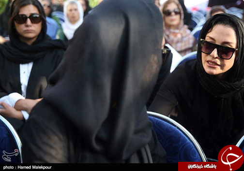 عکس/ مریلا زارعی در تشییع مرحوم کیارستمی