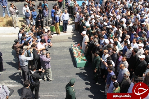 پیکر شهید فخری از شهدای مدافع حرم در سمنان تشییع شد