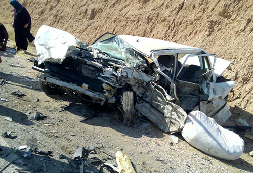 برخورد 2خودرو در محور بردسکن به بجستان حادثه ساز شد+ تصویر