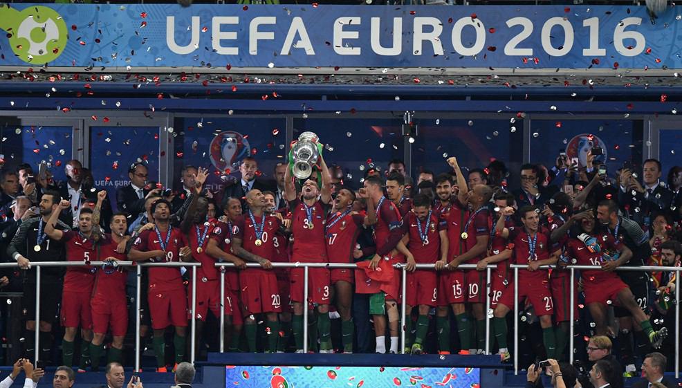 جشن قهرمانی پرتغالدر یورو 2016 + تصاویر
