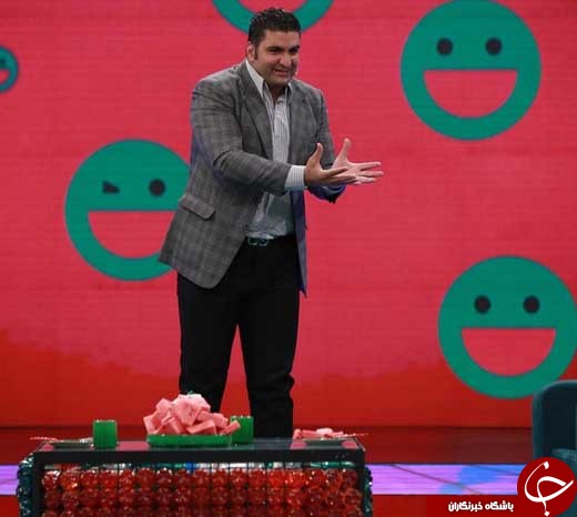 علیخانی به قولش در &laquo;خندوانه&raquo; عمل کرد/ حضور مربی علی ضیا، حامد بهداد و پوریا پورسرخ در برنامه + فیلم