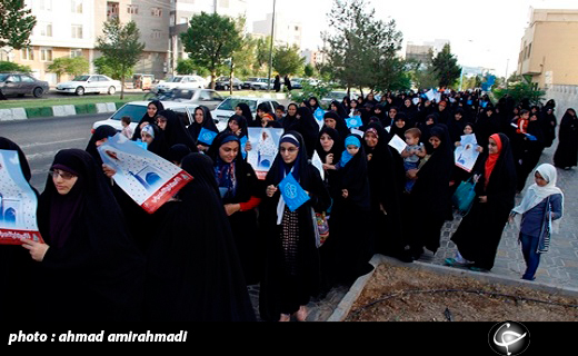 برگزاری راهپیمایی حافظین حریم خانواده در سمنان