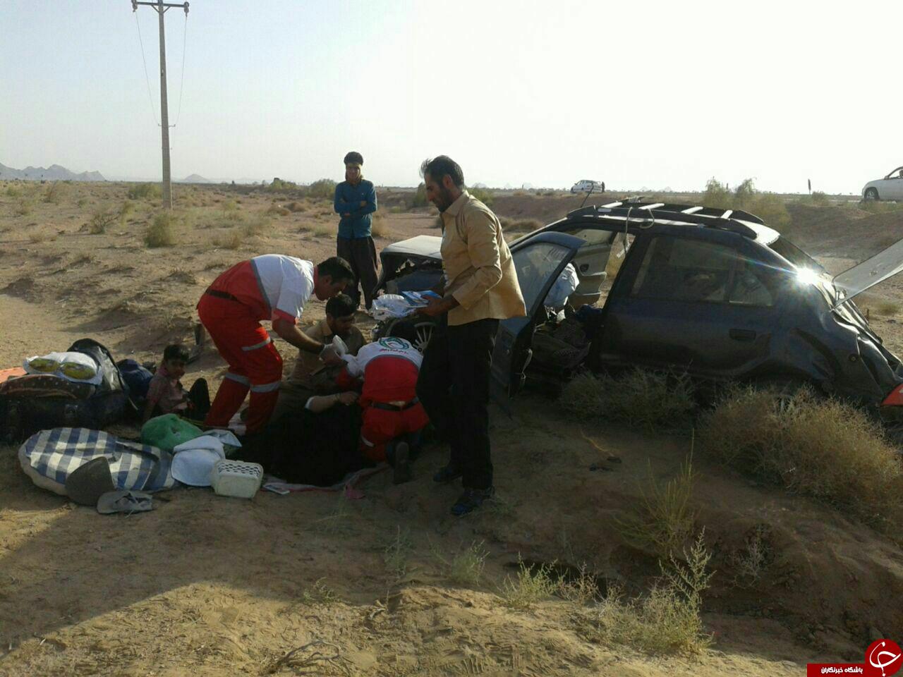 پنج مصدوم در حادثه واژگونی خودرو سمند+ تصویر