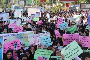 برگزاری تجمع بزرگ مدافعان حریم خانواده در ارومیه + عکس