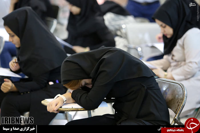 عکس/ یک خواب راحت سر جلسه کنکور