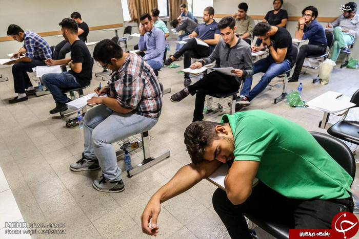 عکس/ یک خواب راحت سر جلسه کنکور