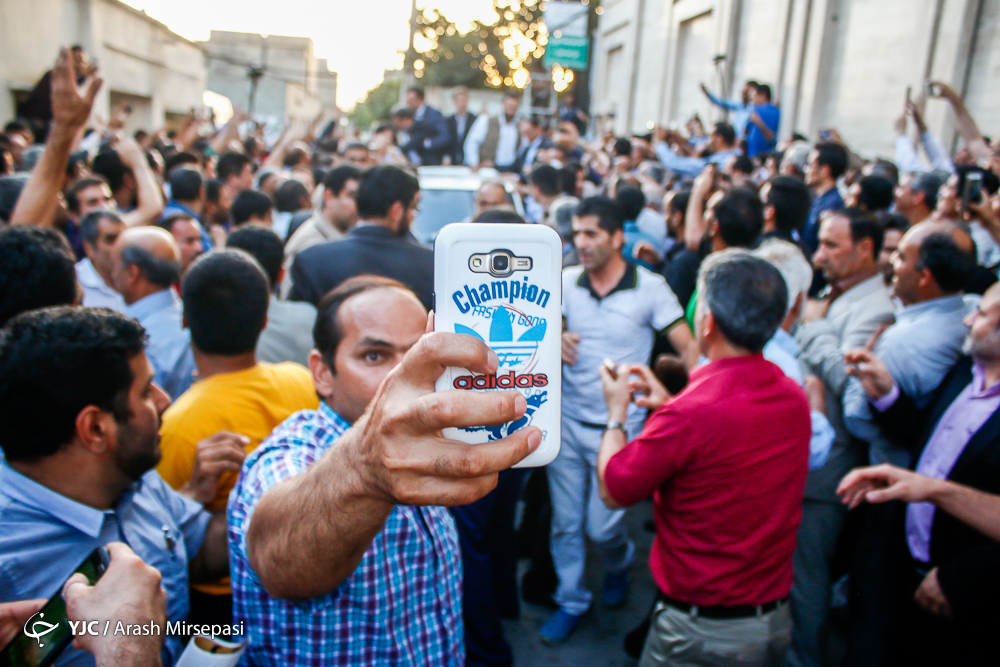 موافقان و مخالفان احمدی نژاد در ملارد به روایت تصویر