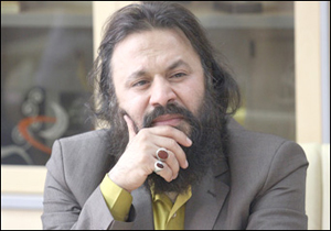 همكاری‌های مستمری با گروه‌های دانشجویی خواهیم داشت