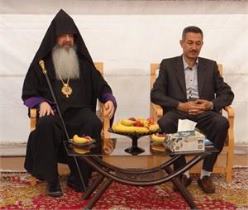 رعایت عدالت و برابري را در رابطه با تمام اديان الهي