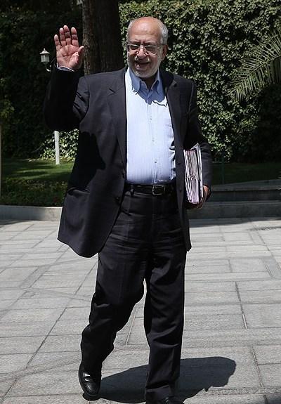 نعمت زاده از شورای حقوق و دستمزد کنار گذاشته شد
