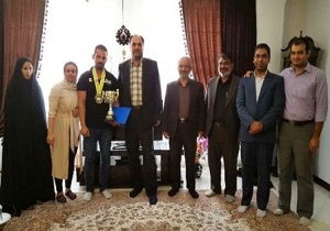 تجلیل از قهرمان پاورلیفتینگ آسیا