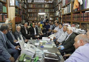 پیگیری مشکلات مالیاتی کتابفروشی‌های راسته بازار