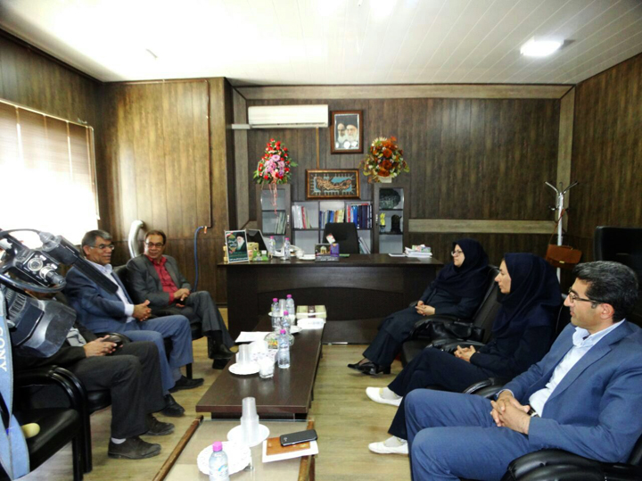 اعطا نشان ملی مرغوبیت صنایع دستی به هنرمند مرودشتی