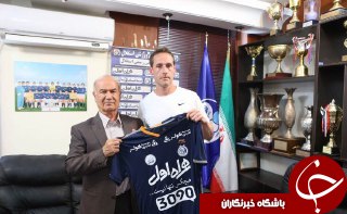 عقد قرارداد يك ساله استيو جونز با آبی ها
