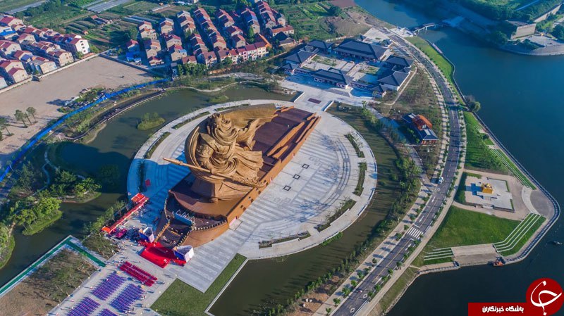 خدای جنگ در برابر مجسمه آزادی +تصاویر