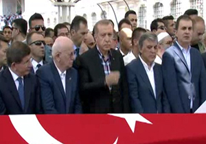 حضور اردوغان در مراسم تشييع جان باختگان کودتای نافرجام + فیلم