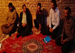 اهداء لوح سپاس به جنگلبان جوان