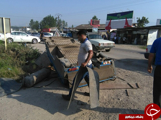 دو کشته در پی واژگونی نیسان + تصاویر