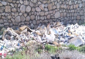 خانه مخروبه با صاحبش در آتش سوخت! + فیلم